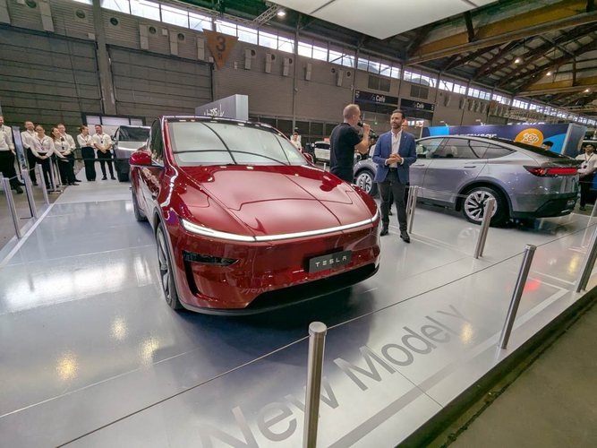 Tesla posts another near record sales month in August, pointing to “structural shift” in Australia’s EV market