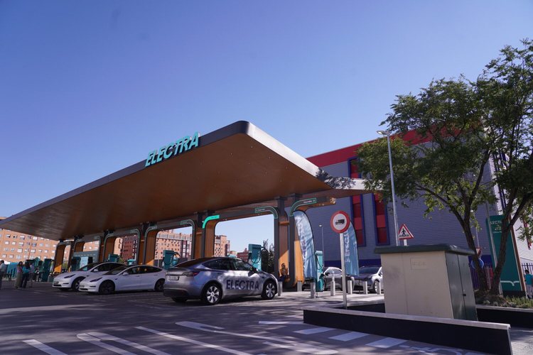 Electra opens high-powered charging park in Madrid