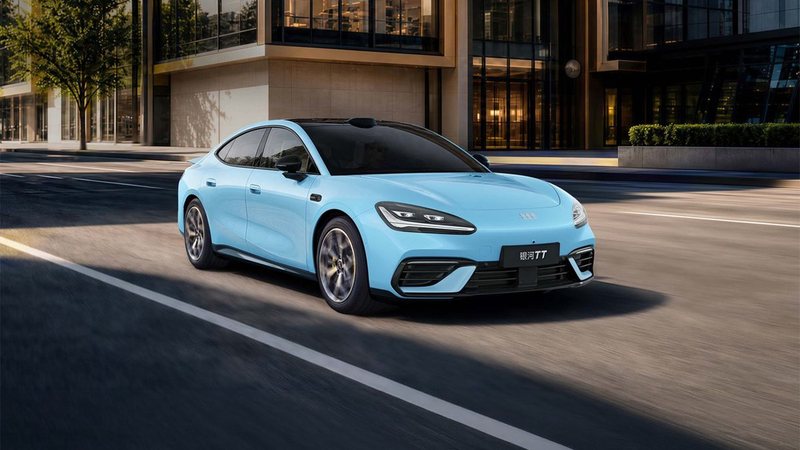 Geely выпустила 578-сильный спорткар по цене Lada Vesta