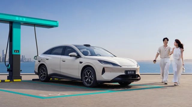 The 2027 BYD Seal 06 launches in China featuring Flash Charging, starting from 99,900 yuan (14,817 USD), can charge from 10% to 70% in five minutes, and from 10% to 97% in just nine minutes